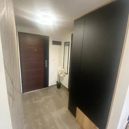 View Penthouse Apartment *